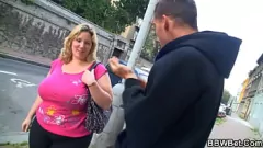play Blonda dolofană busty devine cocoș mare care îi aruncă fundul uriaș