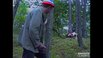 play Tarfa gospodina ce se duce ca o catea in pahardcoree sa se penetreze