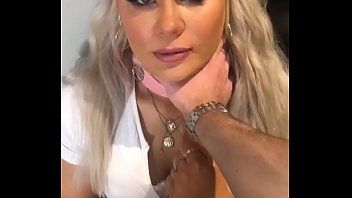 play A gatinha loira está com vontade de xxx e oralmente um pauzinho antes de xxx