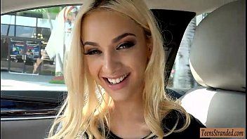 play Xnxx مع سيدة شقراء مارس الجنس في السيارة في عيد ميلادها