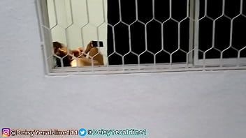 play Essa garota milf acaba fazendo filmes pornôs com os netos cheios de tesão