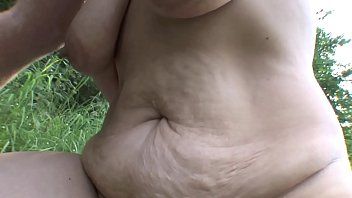 play An older fat woman has good sex in pussy with her favorite babe